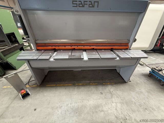 Guillotine SAFAN - HT 255-8 Safan HT 255-8