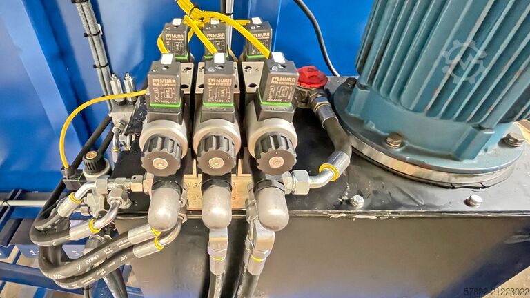 Aufgabebunker mit hydraulischem Schubboden und Sackaufreißer BRT HARTNER GmbH HP5-3035