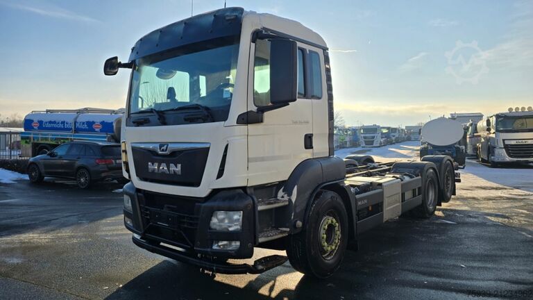 LKW-Fahrgestell MAN TGS 26.460 6x2