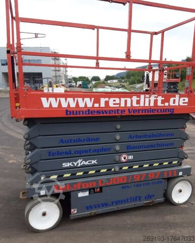 Working platform (scissor lift) Skyjack SJIII 4740 Elektro 13,80m