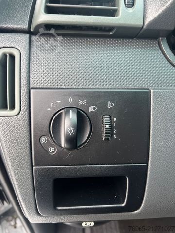Kastenwagen MERCEDES-BENZ Vito 113 CDI LANG 6-GANG 3-SITZER MATT-FOLIERT