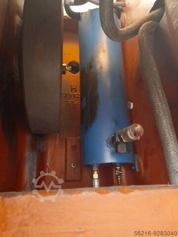 Exzentrische Presse SMERAL LEN 25C