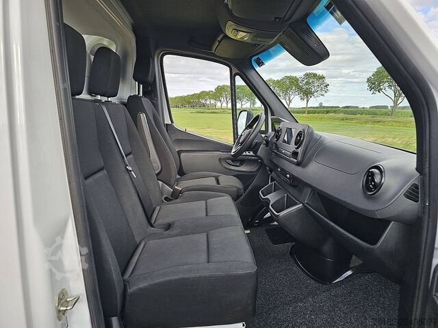 Suitcase MERCEDES-BENZ SPRINTER 515 Bakwagen Laadklep!