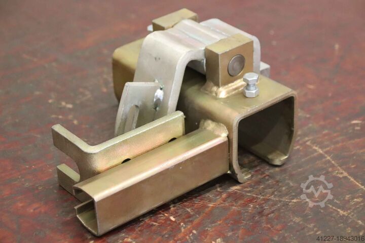 Rail holder Helm HL Breite 80 mm / Profil 300
