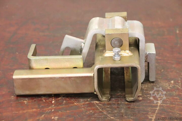 Rail holder Helm HL Breite 80 mm / Profil 300