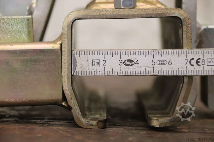 Rail holder Helm HL Breite 80 mm / Profil 300