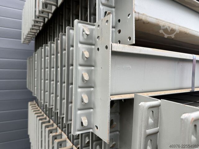 4,295 mm clear span / IPG 115x65 mm / 2,000 kg Galler Omega Palettenregaltraverse Regaltraverse