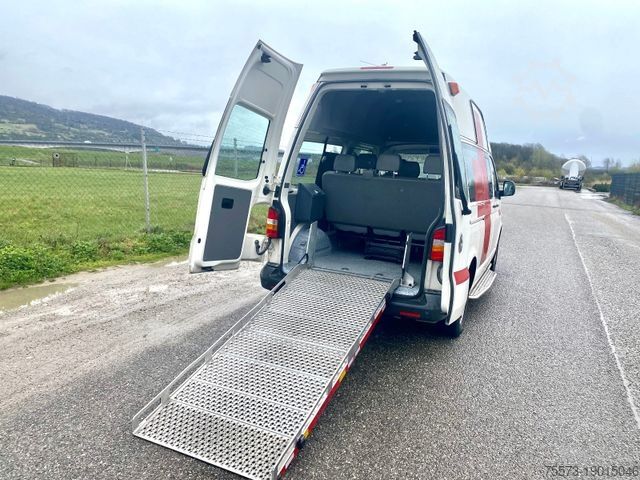 Minibus VOLKSWAGEN VW T5, Rampe.