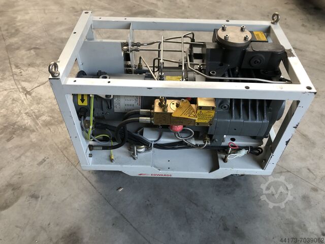 Vacuum pump EDWARDS QDP 40