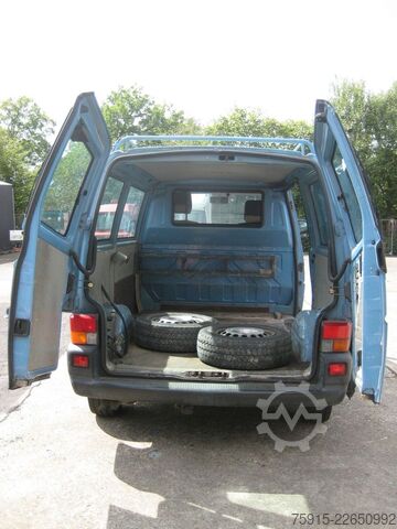 Kleinbus VW T4 2,5 TDI Flügeltüren Dachträger ex9-Sitzer TÜV