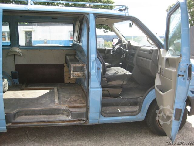 Kleinbus VW T4 2,5 TDI Flügeltüren Dachträger ex9-Sitzer TÜV