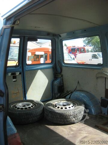 Kleinbus VW T4 2,5 TDI Flügeltüren Dachträger ex9-Sitzer TÜV