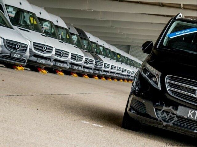 Curtain sider van Mercedes-Benz Sprinter 319CDI DOKA,Allrad,Automatik,LED