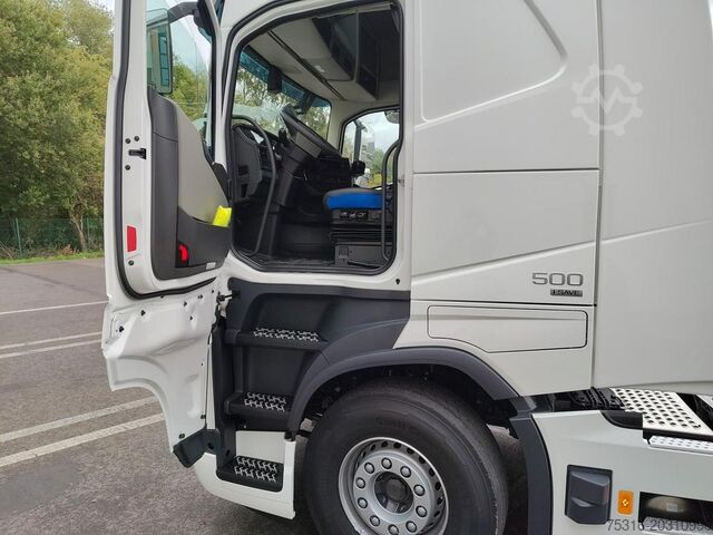 Standard tractor unit VOLVO FH 500
