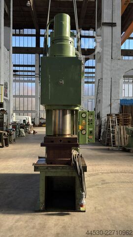 Hydraulische Presse WMW-ZEULENRODA PYE 250 S 1 M