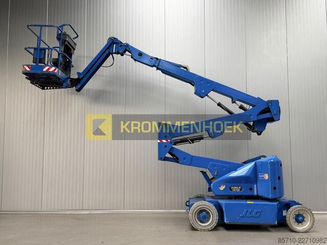 Gelenkteleskoparbeitsbühne JLG E 400 AJP 3D