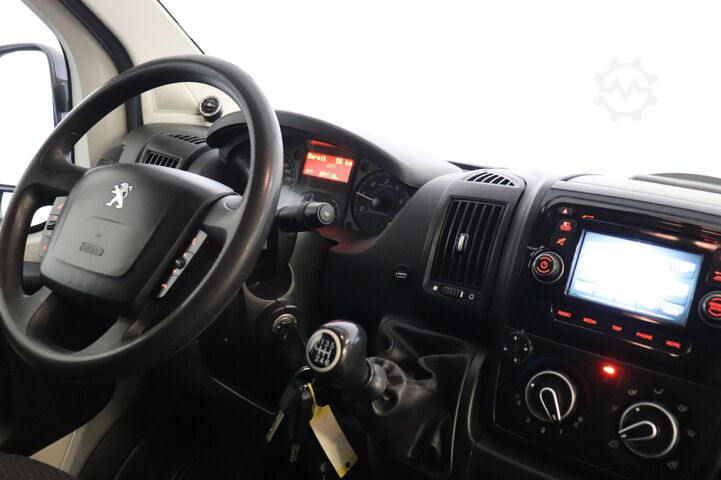 Lieferwagen Doppelkabine Peugeot Boxer 330 2.2 HDI Dubbel Cabine - Airco - Cruis...