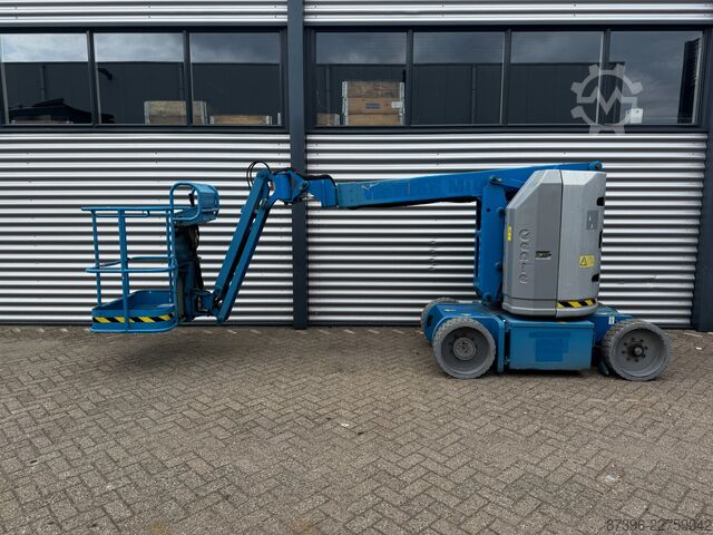 Articulated boom lift Genie Z30/20N RJ Hoogwerker Knikarmhoogwerker (2010)