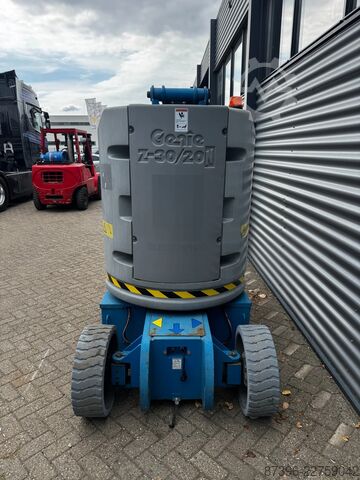 Articulated boom lift Genie Z30/20N RJ Hoogwerker Knikarmhoogwerker (2010)