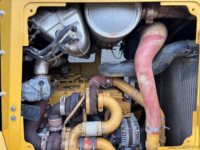 Dozer CAT D 6 K 2 XL (Low Verified Hours)