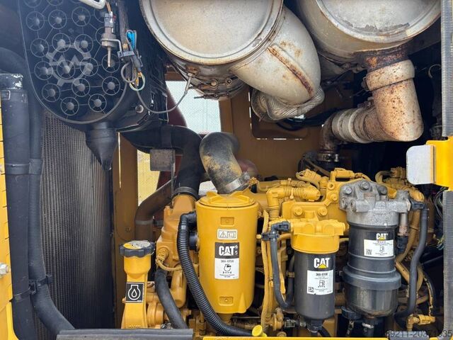 Dozer CAT D 6 K 2 XL (Low Verified Hours)