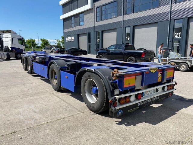 Container transport Broshuis 2Connect 2AKCC / 4 Axles / 3x Steering Axle / 2...