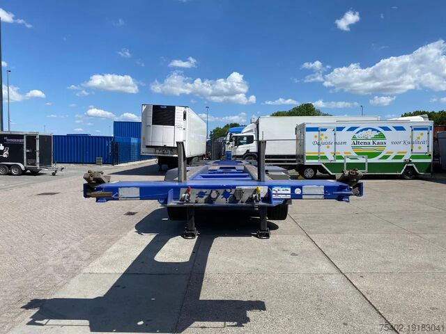 Container transport Broshuis 2Connect 2AKCC / 4 Axles / 3x Steering Axle / 2...