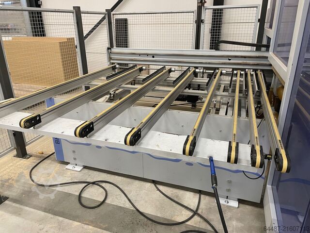 Bearbeitungszentrum mit Durchlauf Weeke OPTIMAT BHX 500