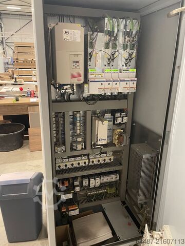 Bearbeitungszentrum mit Durchlauf Weeke OPTIMAT BHX 500