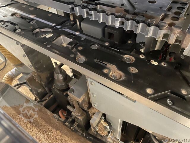 Bearbeitungszentrum mit Durchlauf Weeke OPTIMAT BHX 500