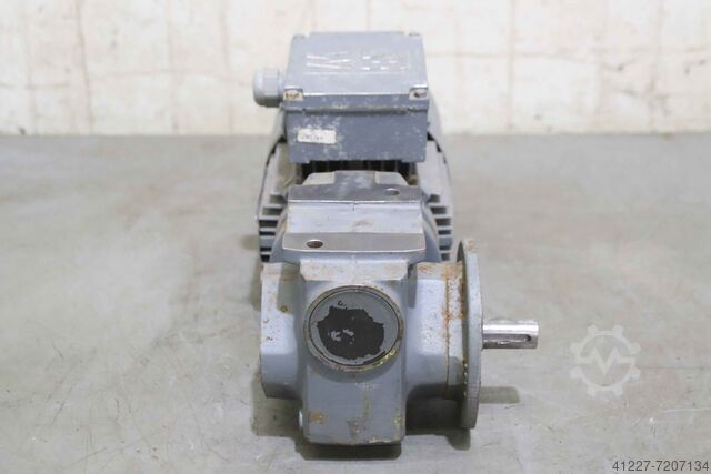 Gear motor 0.55 kW 95 rpm SEW-EURODRIVE SF32 DT71D2BMG/Z