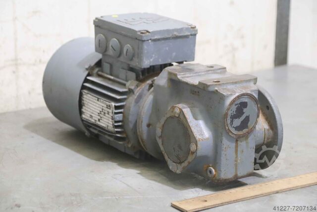 Gear motor 0.55 kW 95 rpm SEW-EURODRIVE SF32 DT71D2BMG/Z