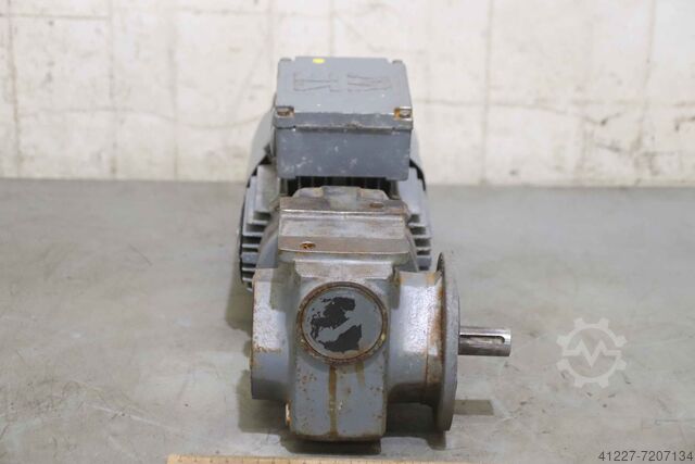 Gear motor 0.55 kW 95 rpm SEW-EURODRIVE SF32 DT71D2BMG/Z