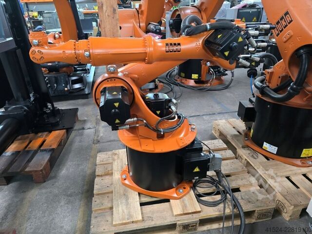 Industrieroboter Roboter Kuka KR16L6, neu lackiert