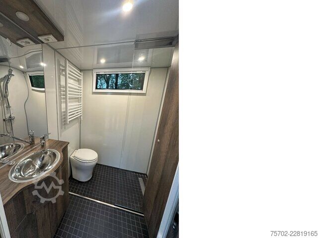 Van MAN TGM 15290 Popout 4-5 Pferde Wohnmobilzul.