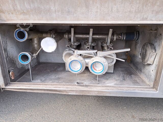 LKW mit Tankaufbau MAN TGA 03 26.413 FNLLW Wasserfahrzeug