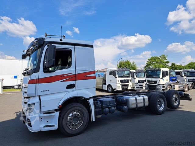 LKW-Fahrgestell Mercedes-Benz 2553 Actros 6x2
