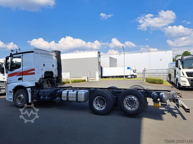 LKW-Fahrgestell Mercedes-Benz 2553 Actros 6x2