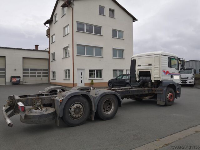 LKW-Fahrgestell MAN TGA 26.350 6x2