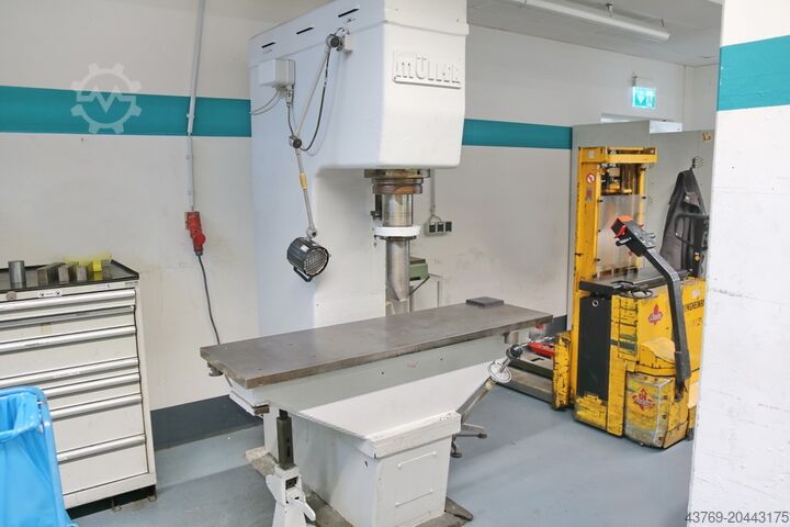 Straightening press MÜLLER CR 25.2.1