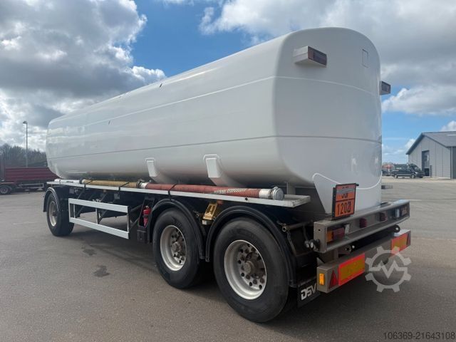 Tankanhänger  HMK Bilcon 27.000 l. ADR 5 Compartments
