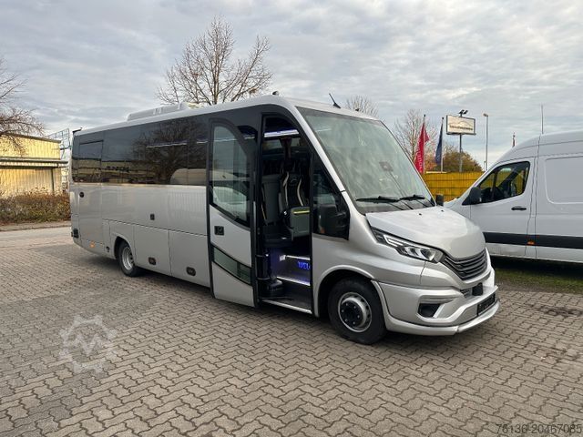 Kleinbus IVECO Daily 35 Sitze Touristik Dachklima Kühlschrank