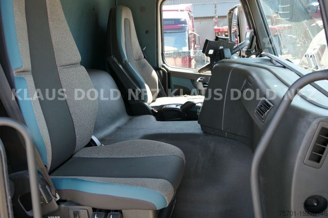 Refrigerated truck VOLVO FM 420 Kรผhlkoffer Lift-/Lenkachse LBW bis 2,5 t