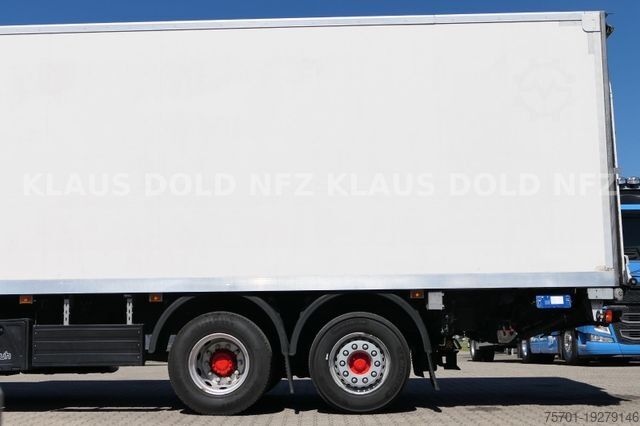Refrigerated truck VOLVO FM 420 Kรผhlkoffer Lift-/Lenkachse LBW bis 2,5 t