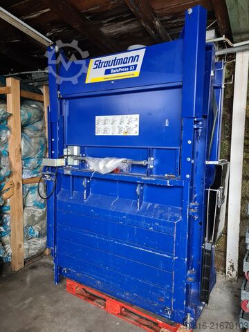 Paper baler Strautmann BalePress 53, year of manufacture. Strautmann BalePress