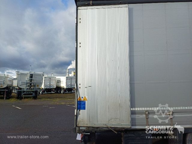 Open semitrailer with tarp Schmitz Cargobull Curtainsider Mega Getränke