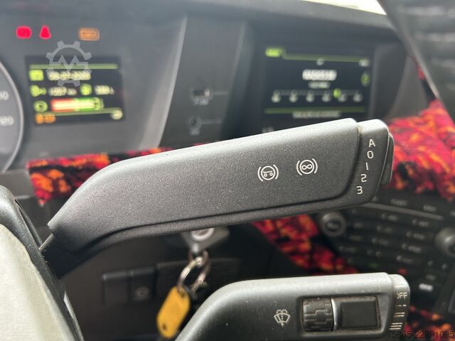 Hook arm system Volvo FH 500 Globetrotter 8x2 Tridem / VDL Hook 25 To...