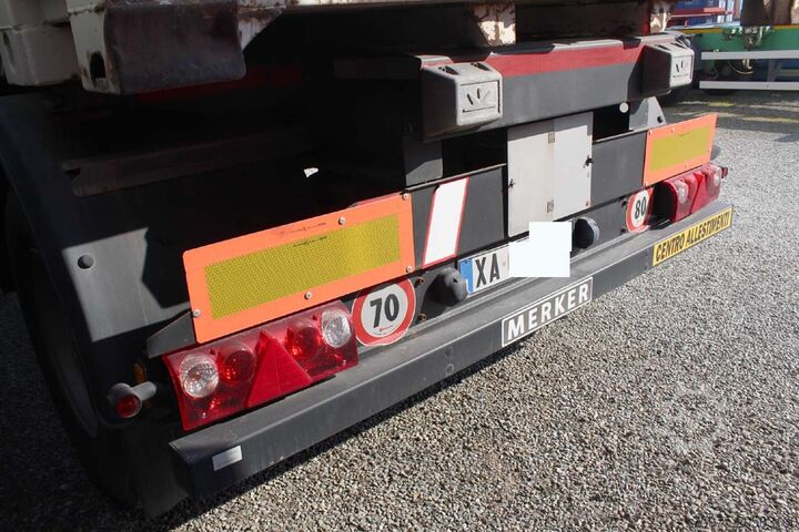 Trailer with chassis MERKER rimorchio portacontainer casse mobili