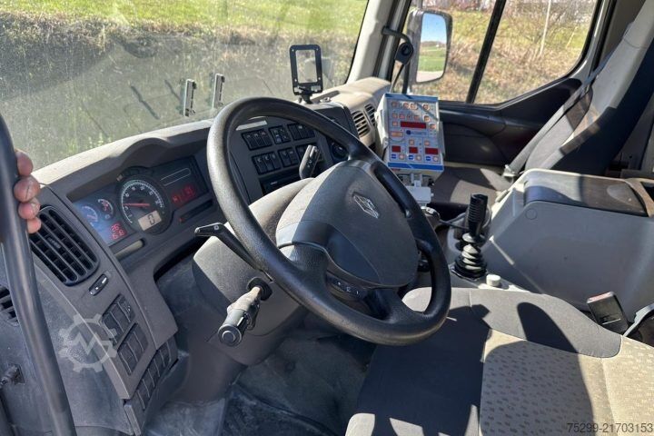 Special purpose truck Renault Midlum 300 4x4 Winterdienst / Swiss-Vehicle