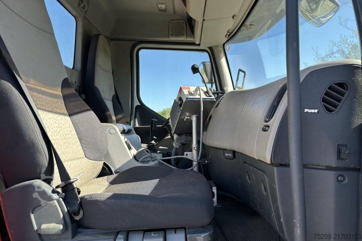 Special purpose truck Renault Midlum 300 4x4 Winterdienst / Swiss-Vehicle